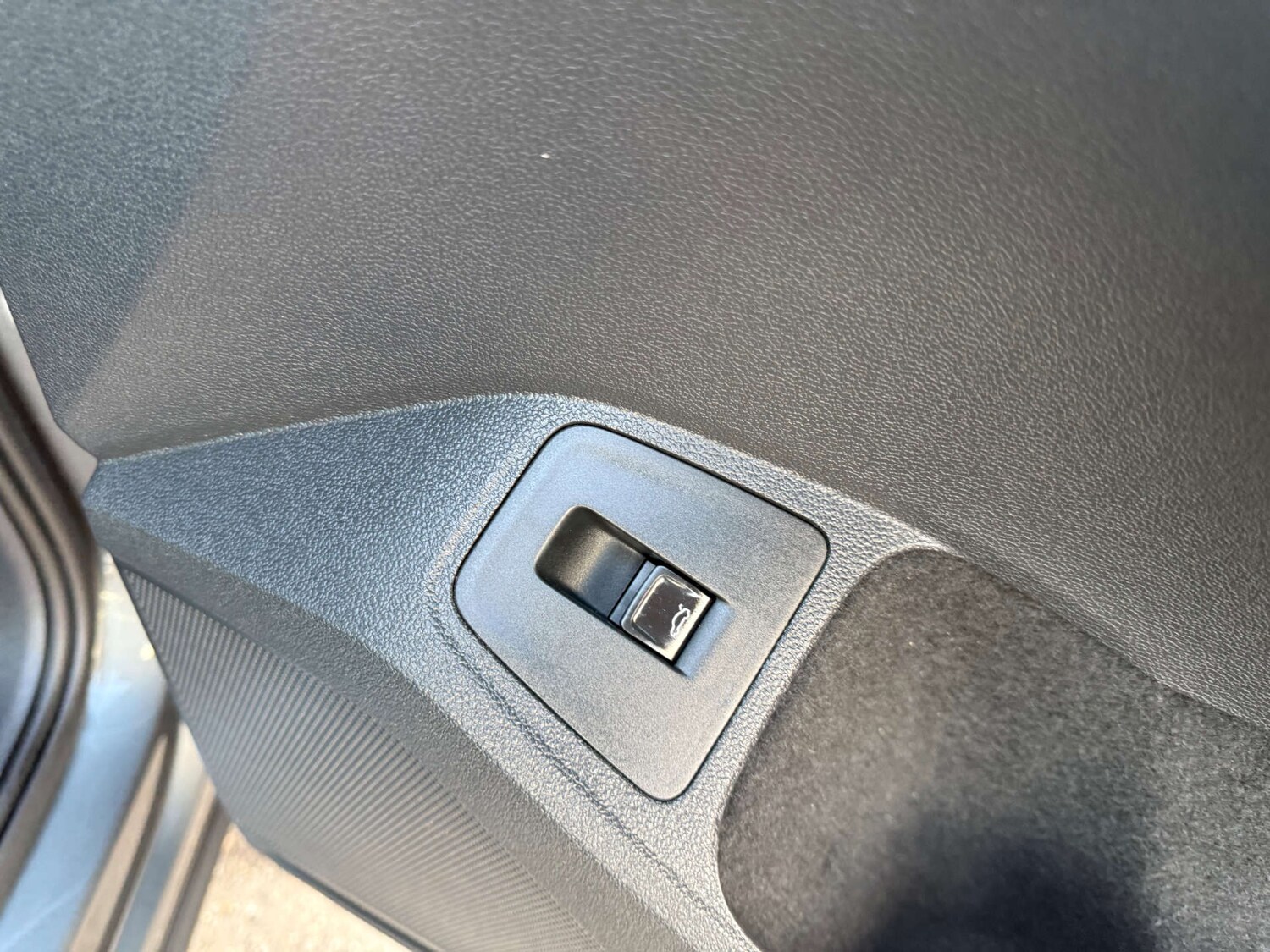 Used Volkswagen Tiguan 2018 for sale - 76278478: Photo 25