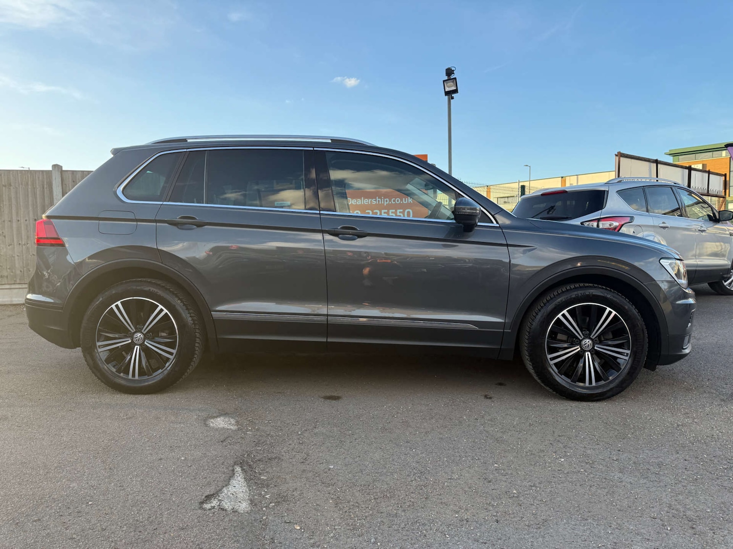Used Volkswagen Tiguan 2018 for sale - 76278478: Photo 5