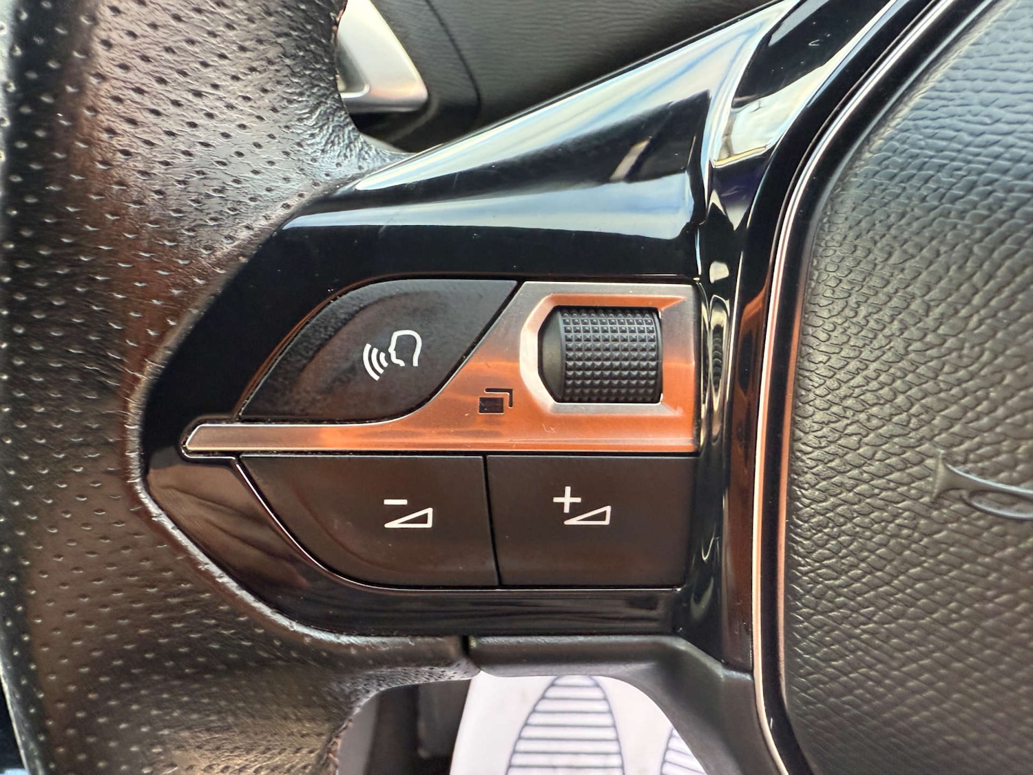 Used Peugeot 3008 2017 for sale - 77590604: Photo 30