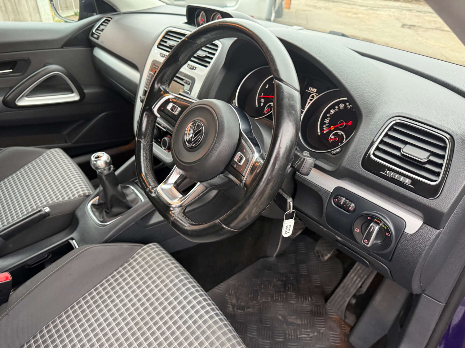 Used Volkswagen Scirocco 2015 for sale - 76507223: Photo 16