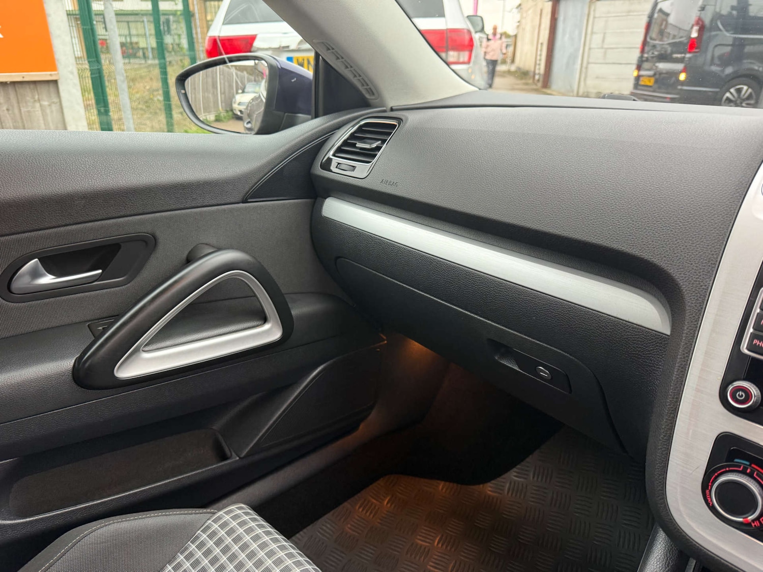 Used Volkswagen Scirocco 2015 for sale - 76507223: Photo 28