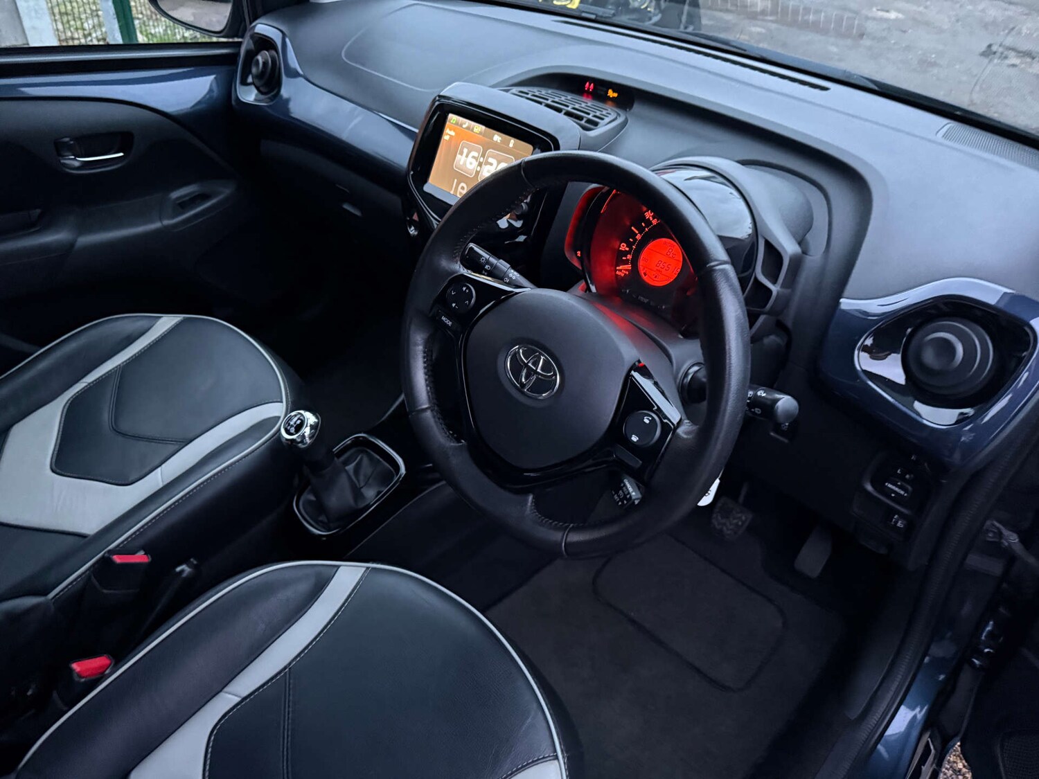 Used Toyota AYGO 2015 for sale - 77676617: Photo 20