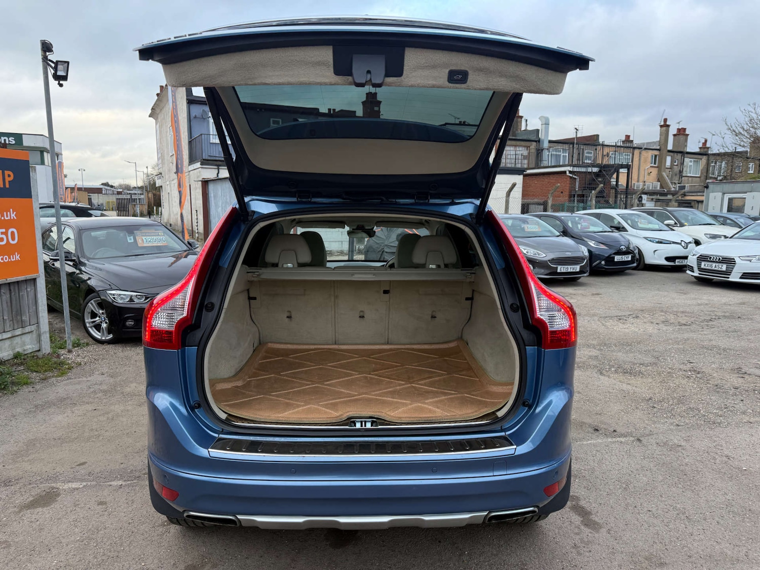 Used Volvo XC60 2015 for sale - 78003807: Photo 12