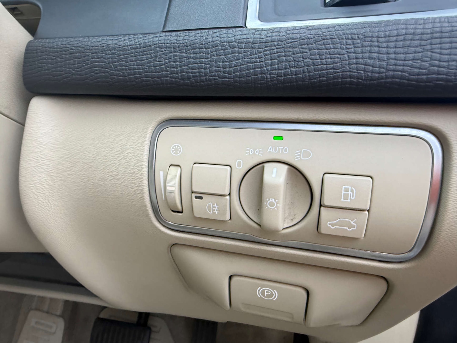 Used Volvo XC60 2015 for sale - 78003807: Photo 33