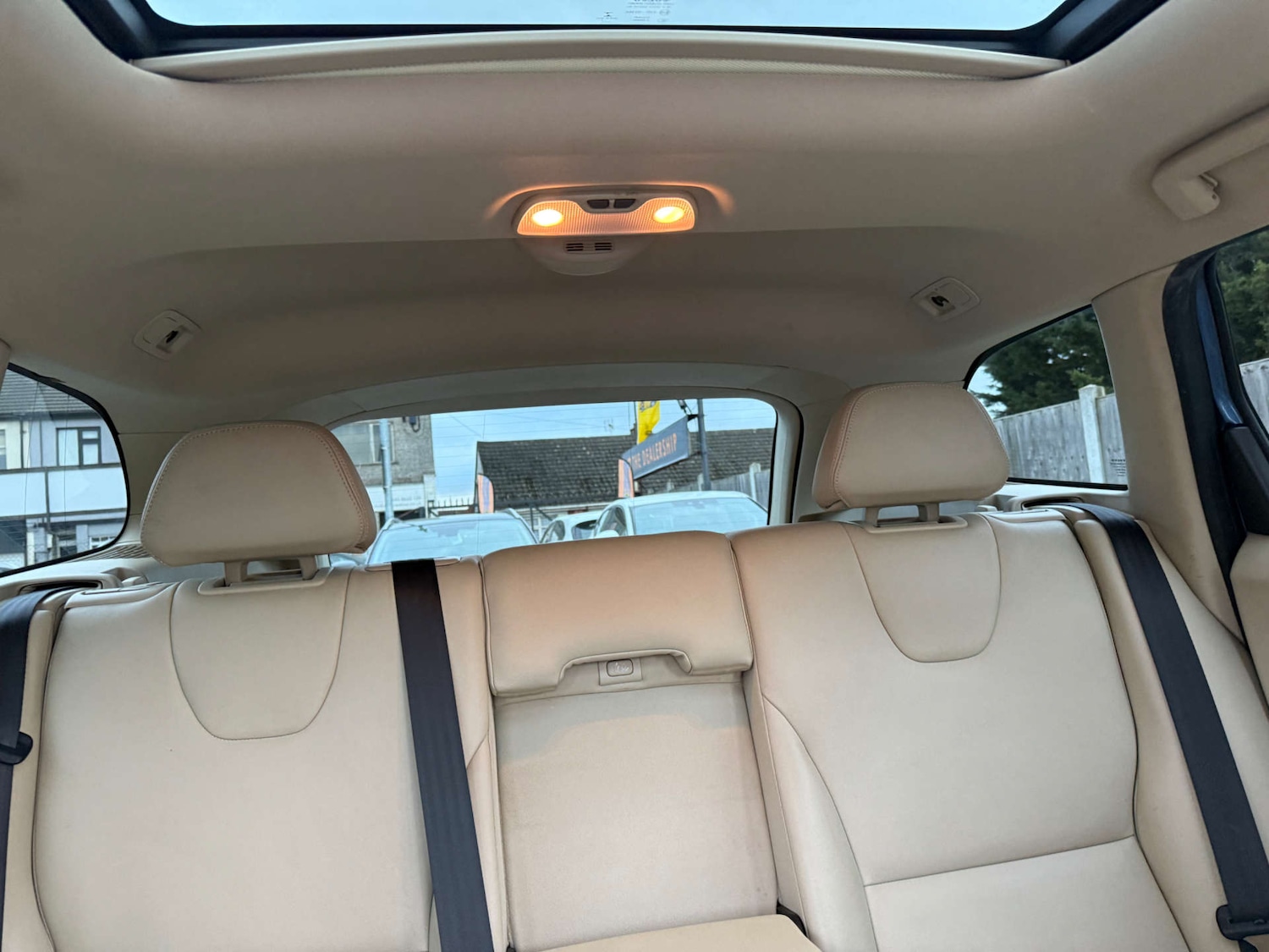 Used Volvo XC60 2015 for sale - 78003807: Photo 37