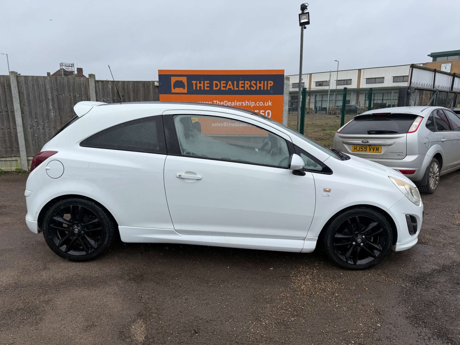 Used Vauxhall Corsa 2011 for sale - 77708231: Photo 3