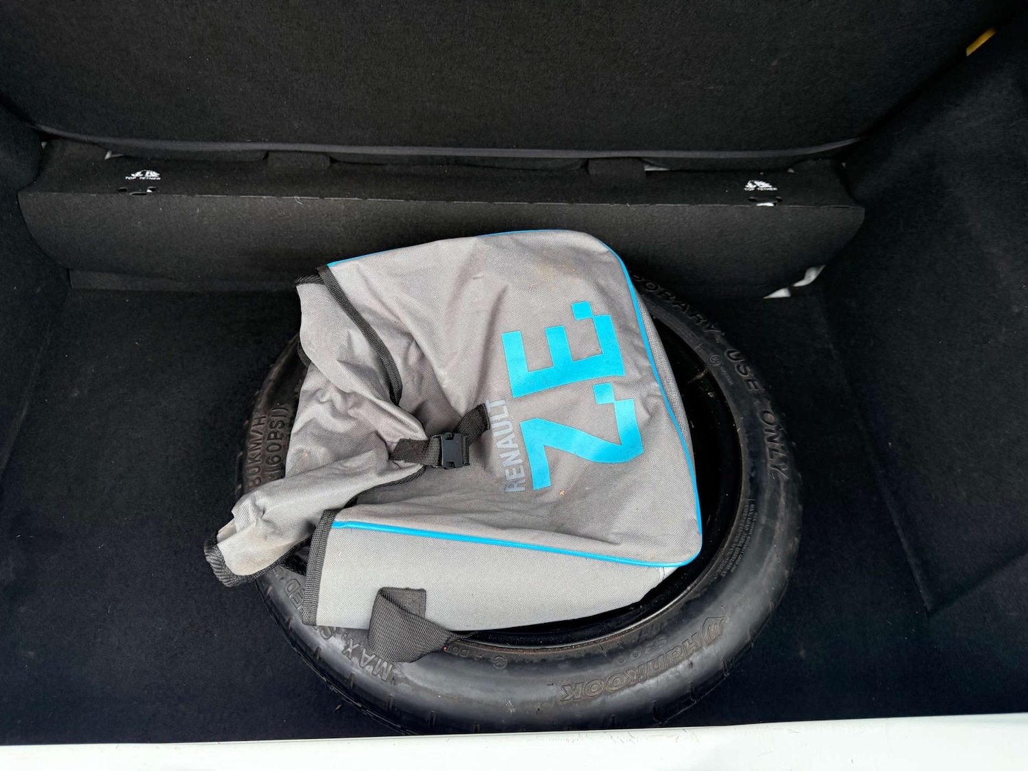 Used Renault Zoe 2018 for sale - 77318489: Photo 12