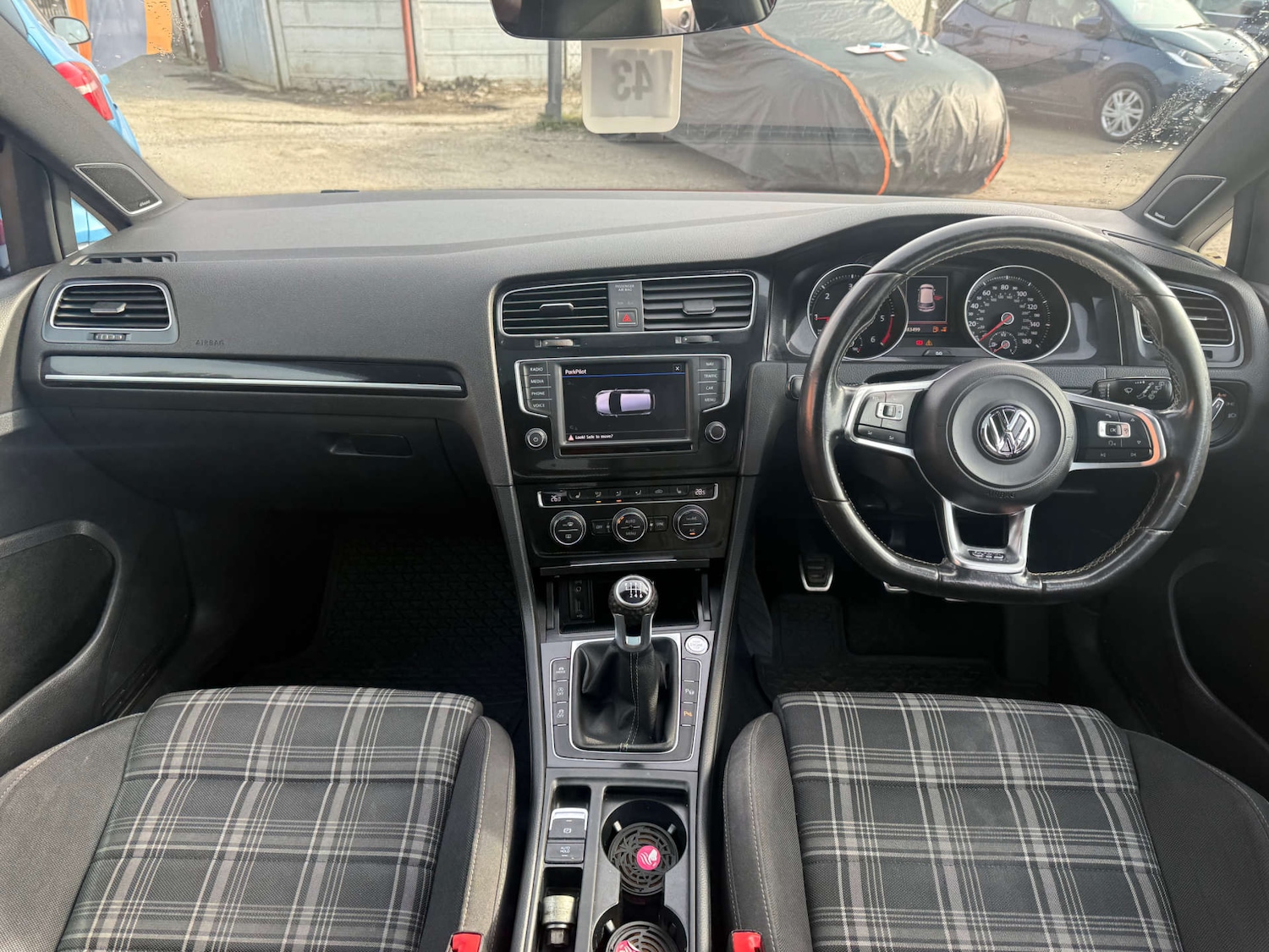 Used Volkswagen Golf 2017 for sale - 77963207: Photo 18
