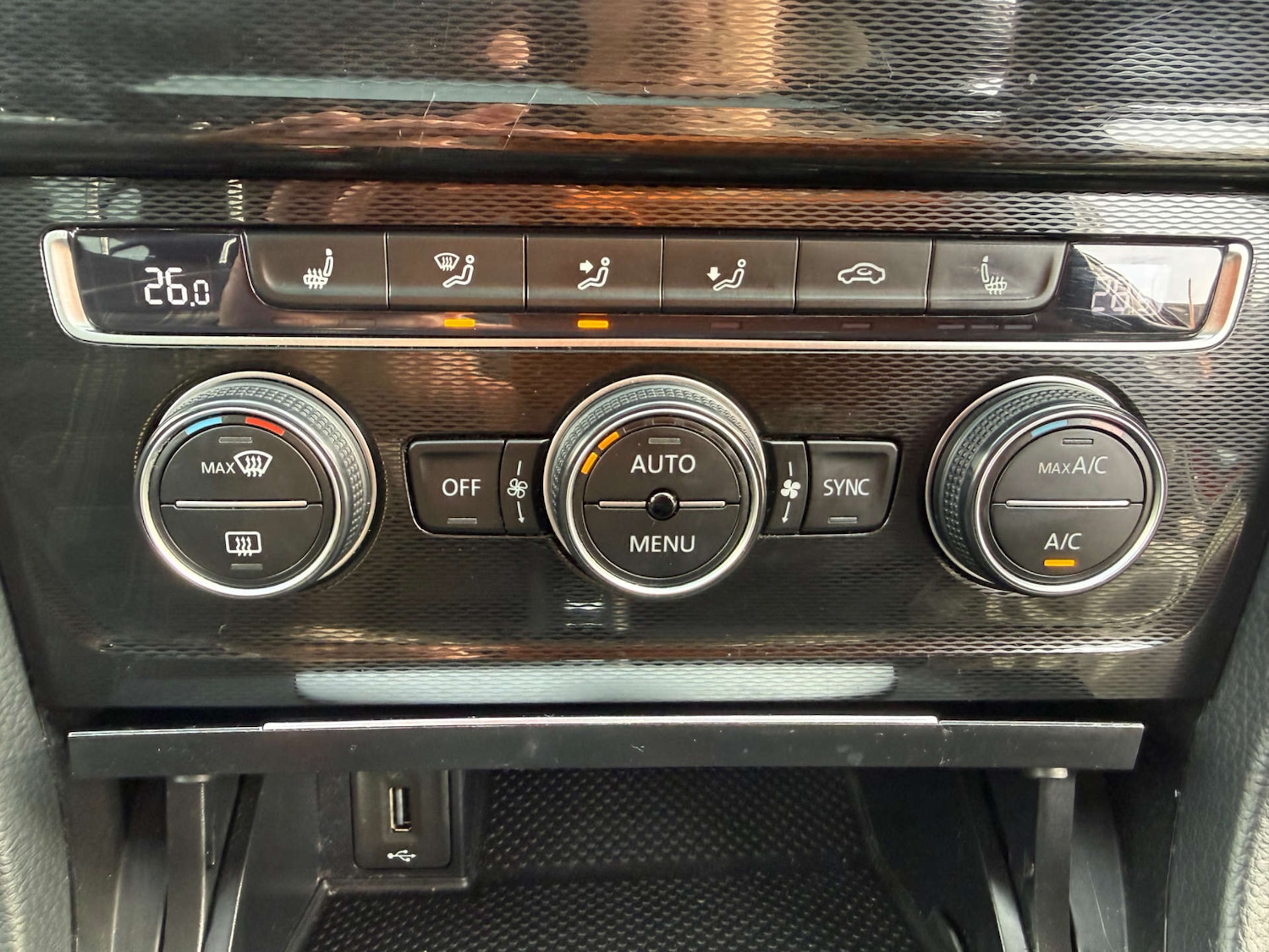 Used Volkswagen Golf 2017 for sale - 77963207: Photo 40