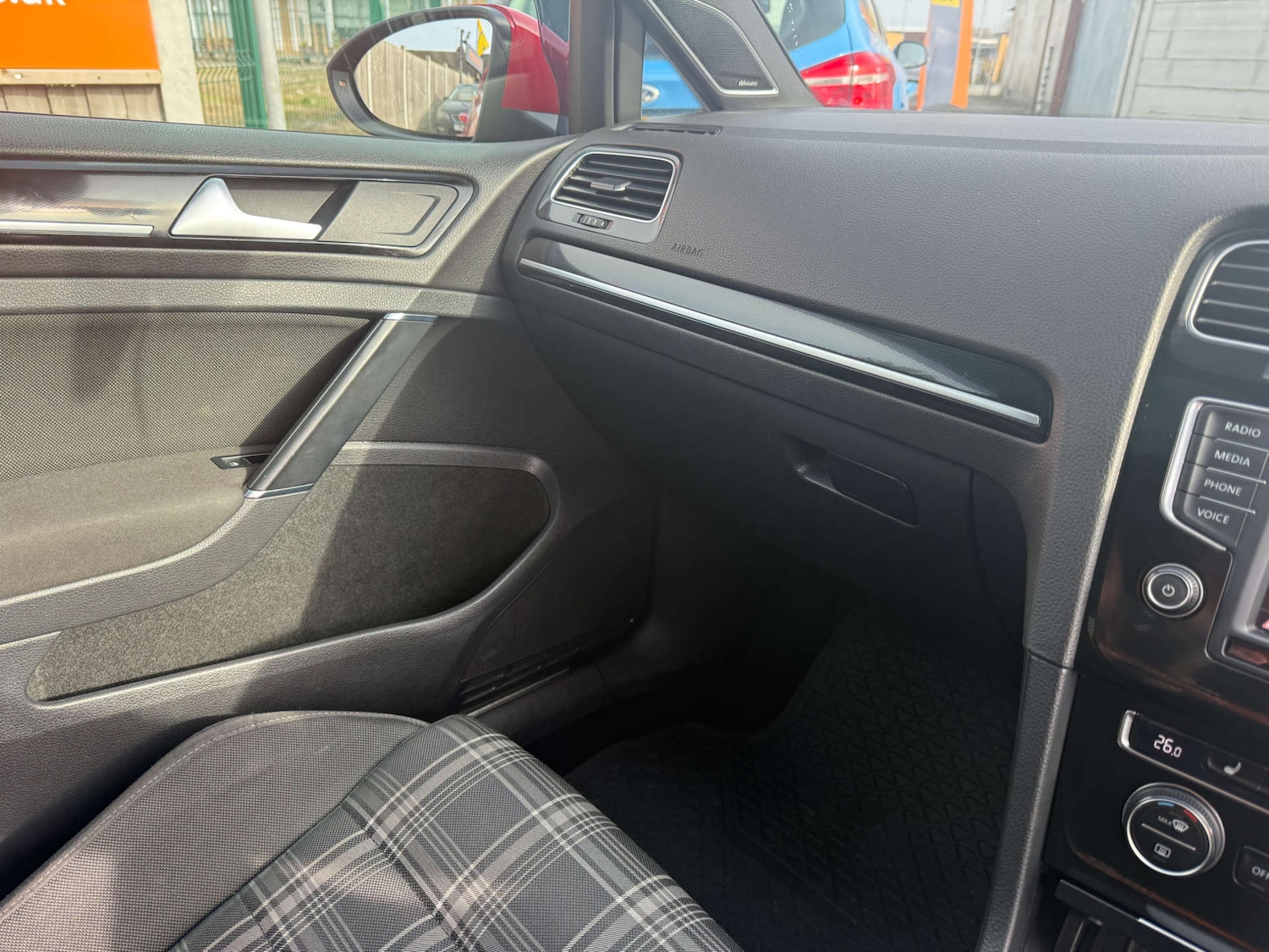 Used Volkswagen Golf 2017 for sale - 77963207: Photo 43