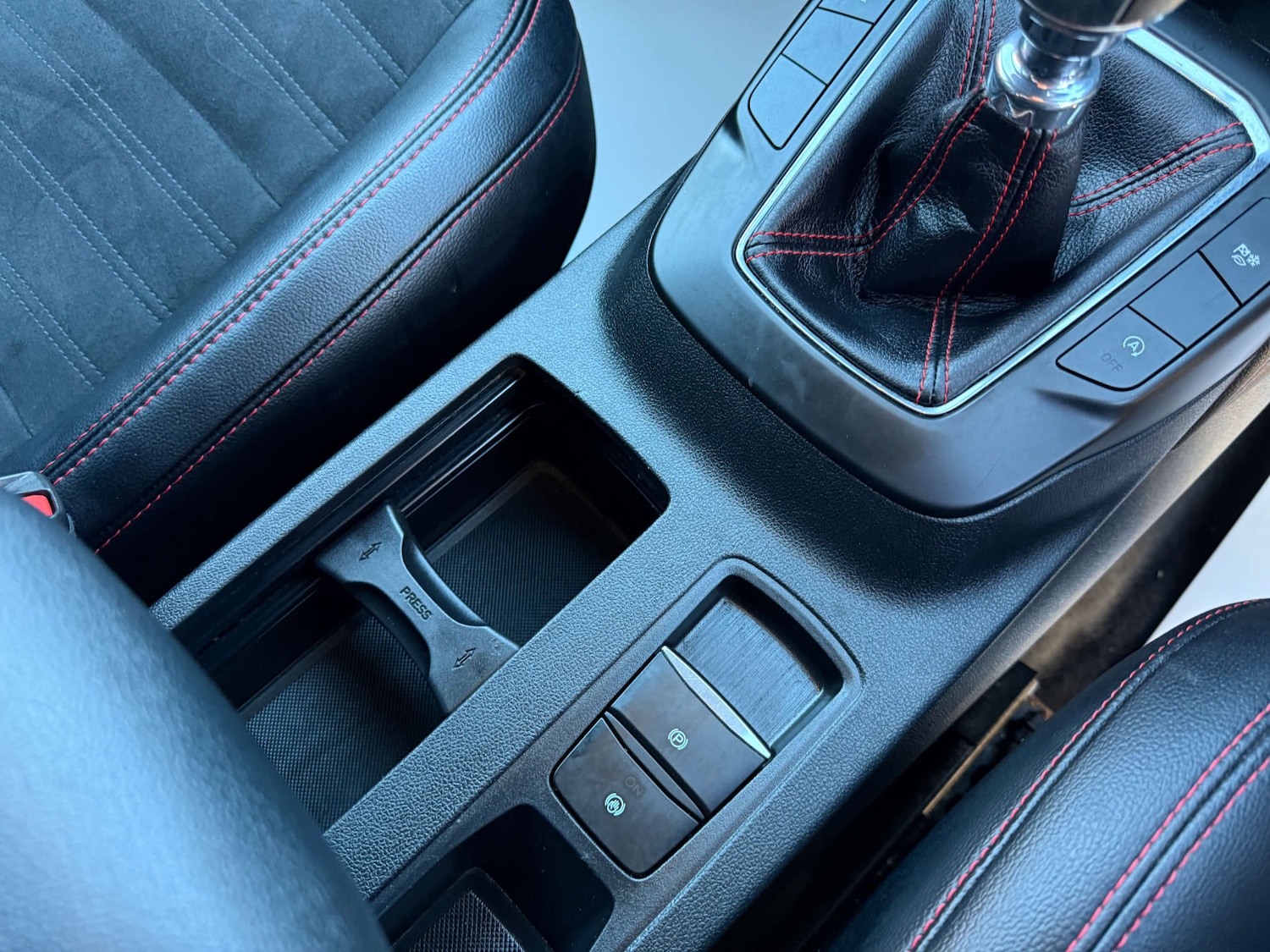 Used Ford Kuga 2020 for sale - 77104160: Photo 41