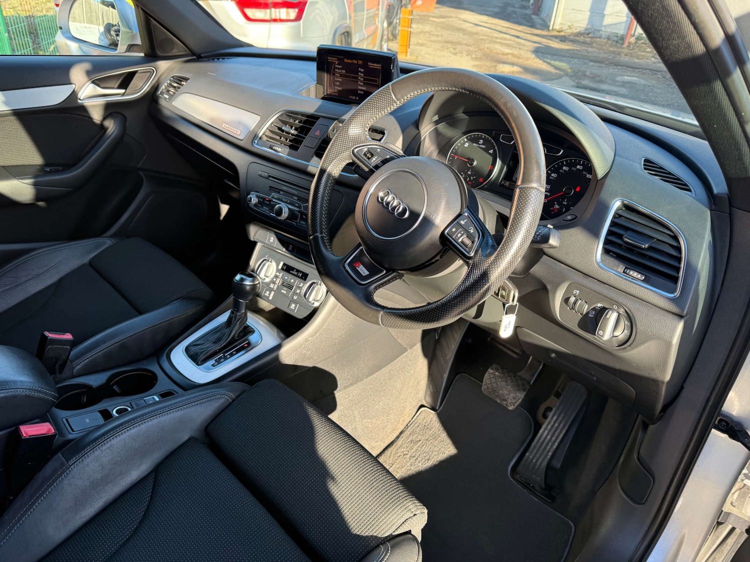 Used Audi Q3 2013 for sale - 76757129: Photo 25