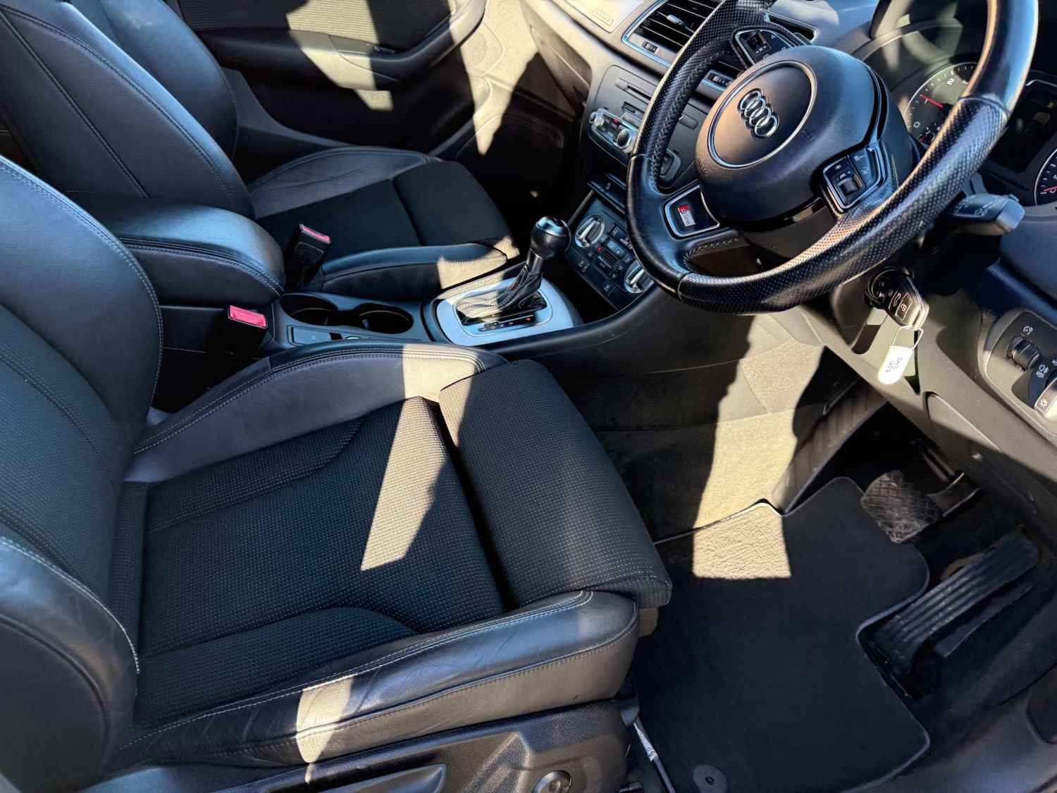 Used Audi Q3 2013 for sale - 76757129: Photo 30