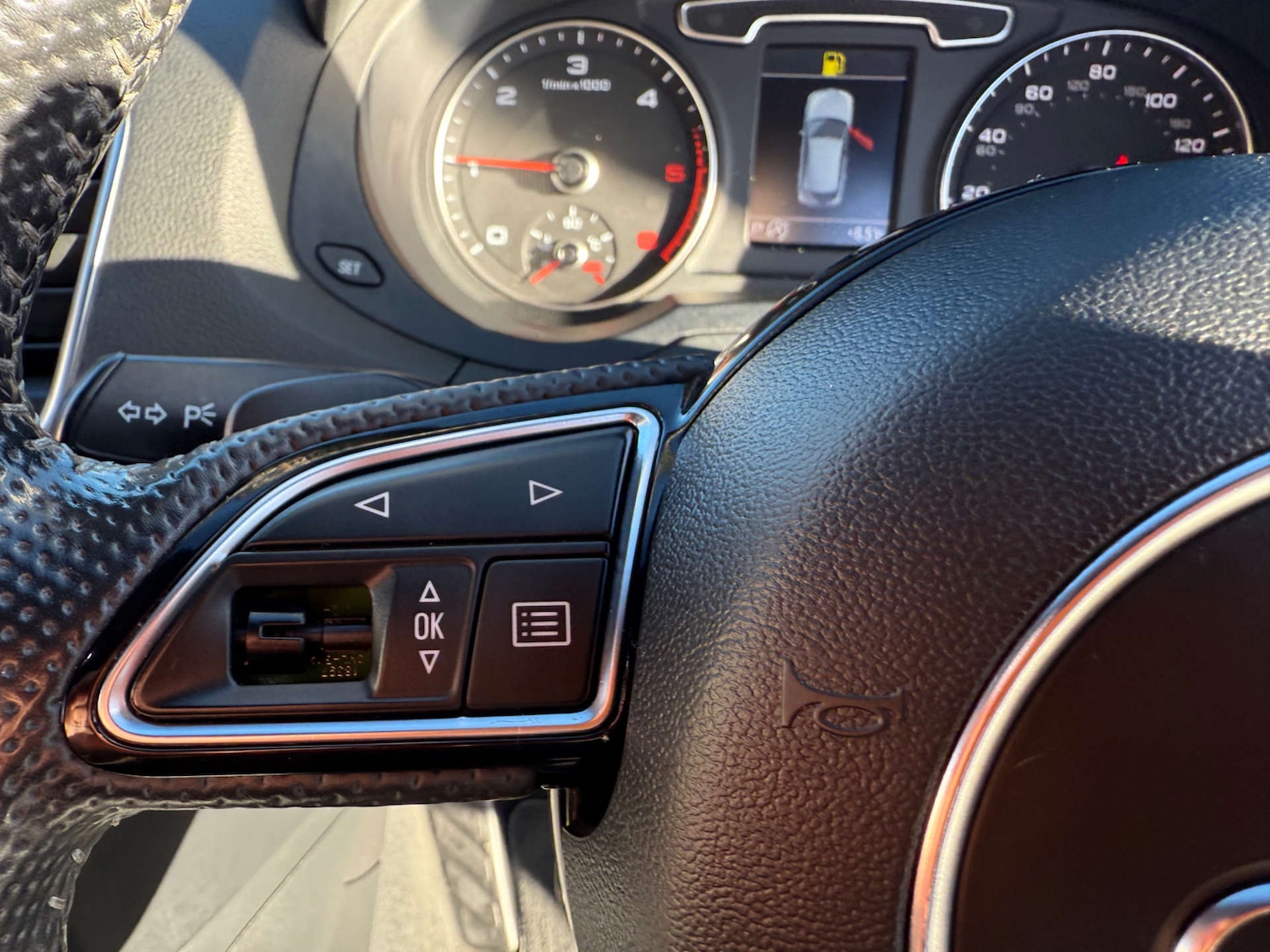 Used Audi Q3 2013 for sale - 76757129: Photo 34