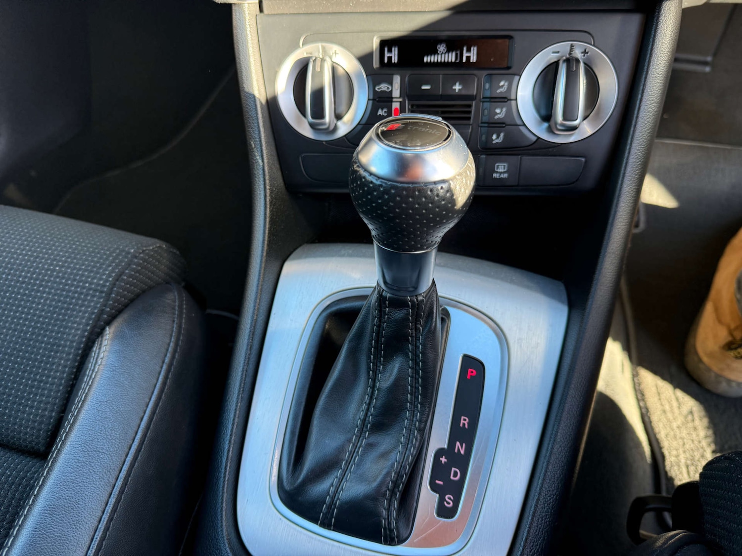 Used Audi Q3 2013 for sale - 76757129: Photo 40