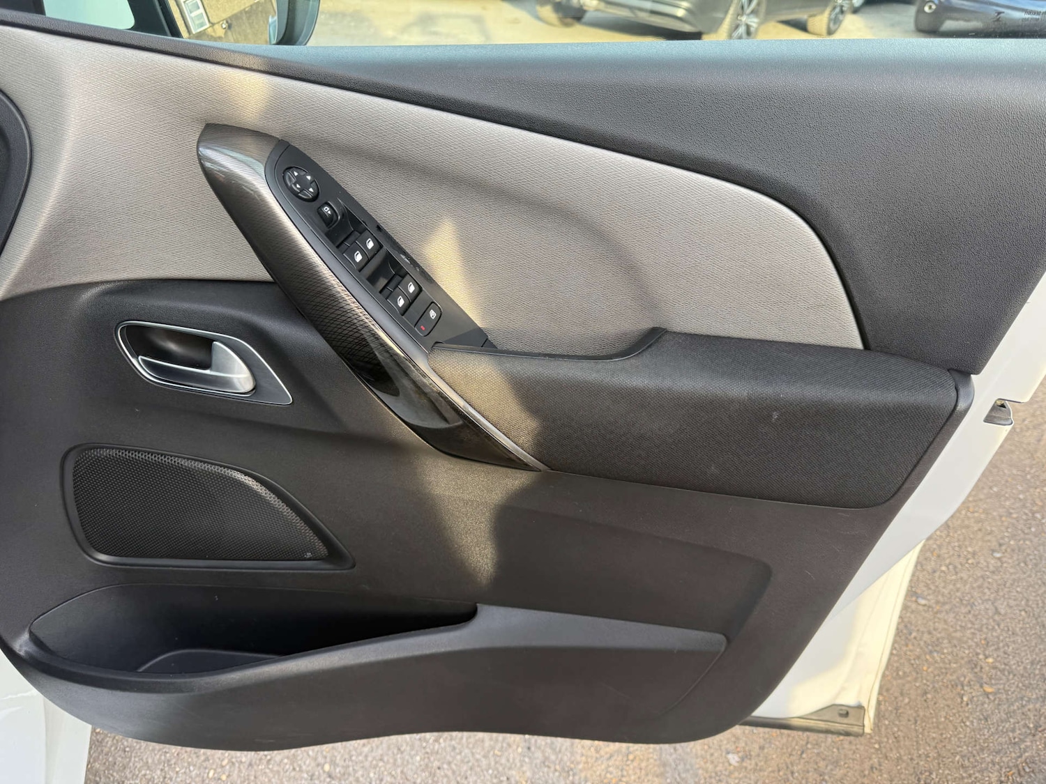 Used Citroen C4 Picasso 2016 for sale - 76056621: Photo 38