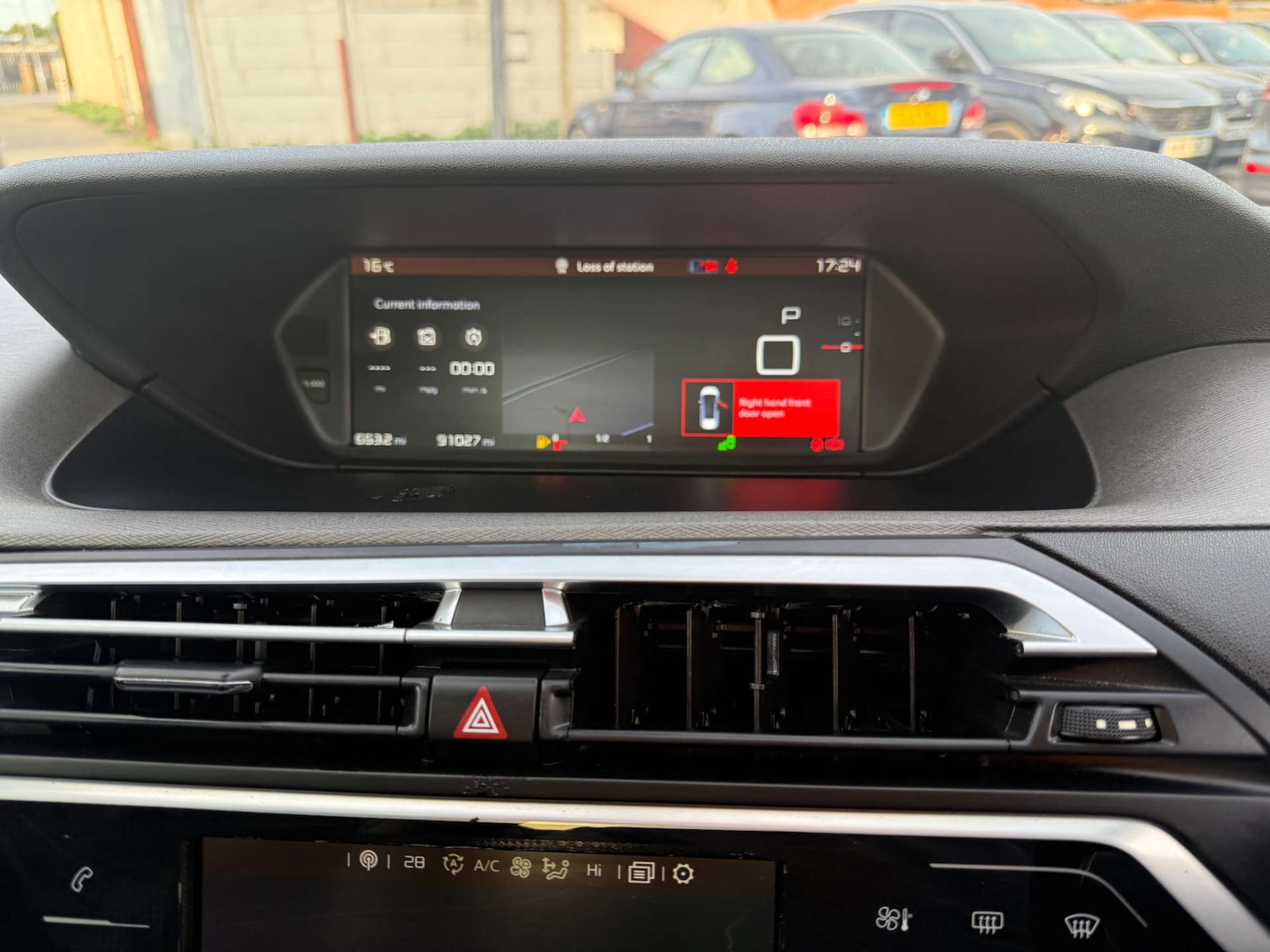 Used Citroen C4 Picasso 2016 for sale - 76056621: Photo 41