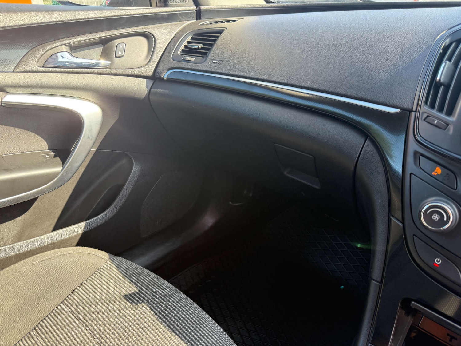 Used Vauxhall Insignia 2015 for sale - 76278436: Photo 44