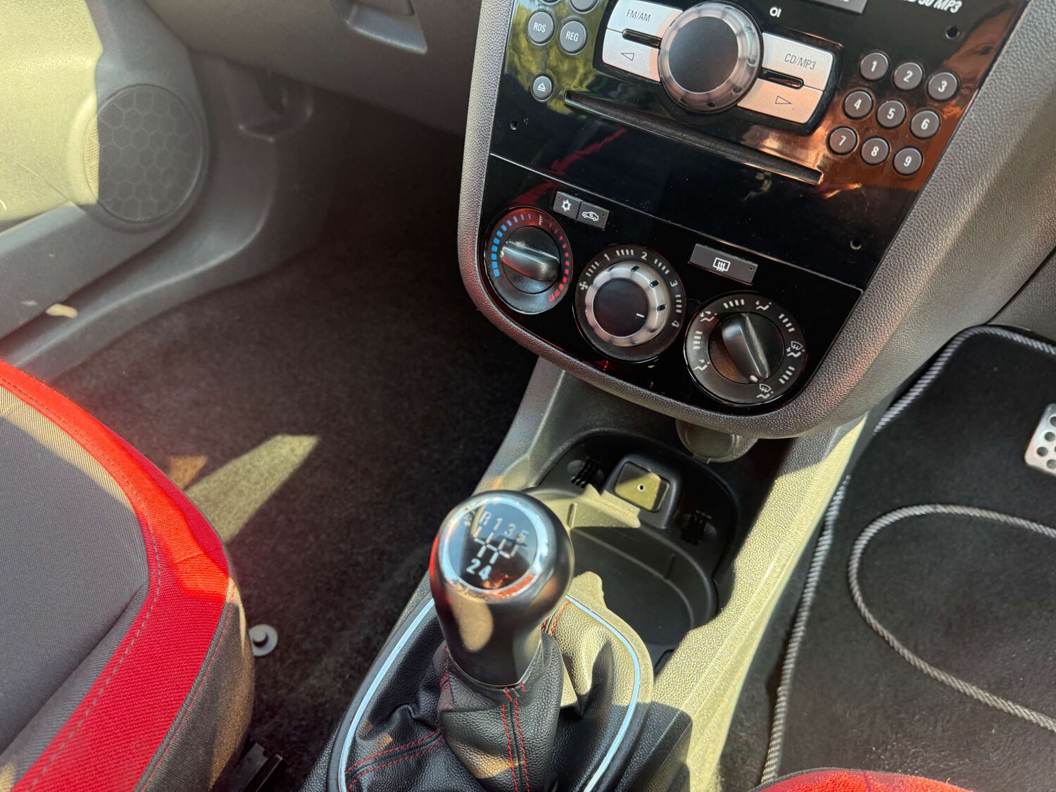 Used Vauxhall Corsa 2012 for sale - 78225845: Photo 15