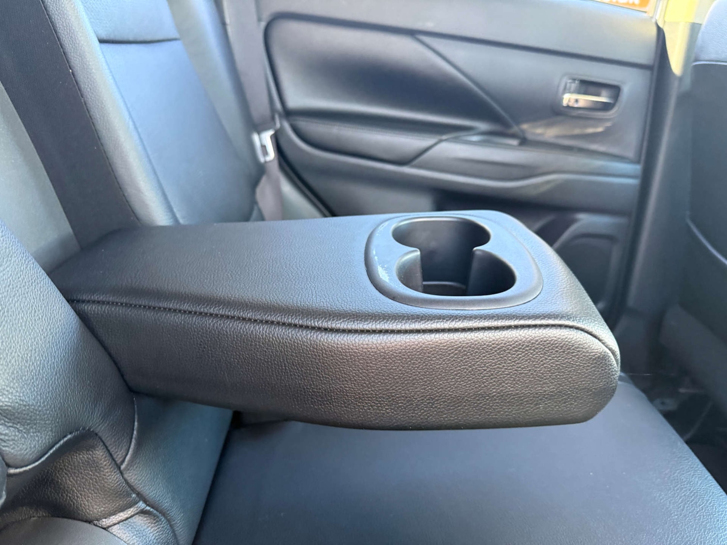 Used Mitsubishi Outlander 2015 for sale - 77821595: Photo 20