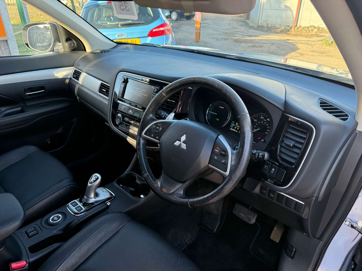 Used Mitsubishi Outlander 2015 for sale - 77821595: Photo 27