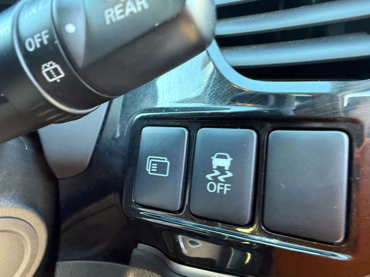 Used Mitsubishi Outlander 2015 for sale - 77821595: Photo 33