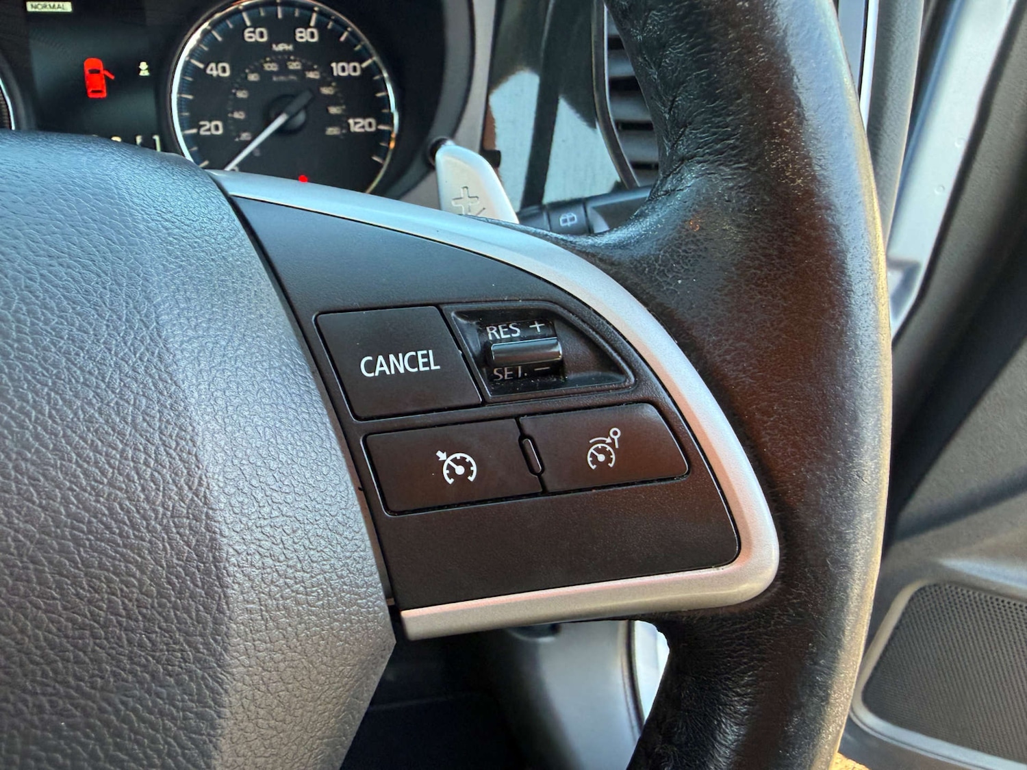 Used Mitsubishi Outlander 2015 for sale - 77821595: Photo 36