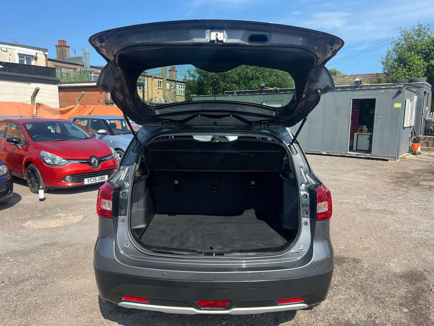 Vehicle 28