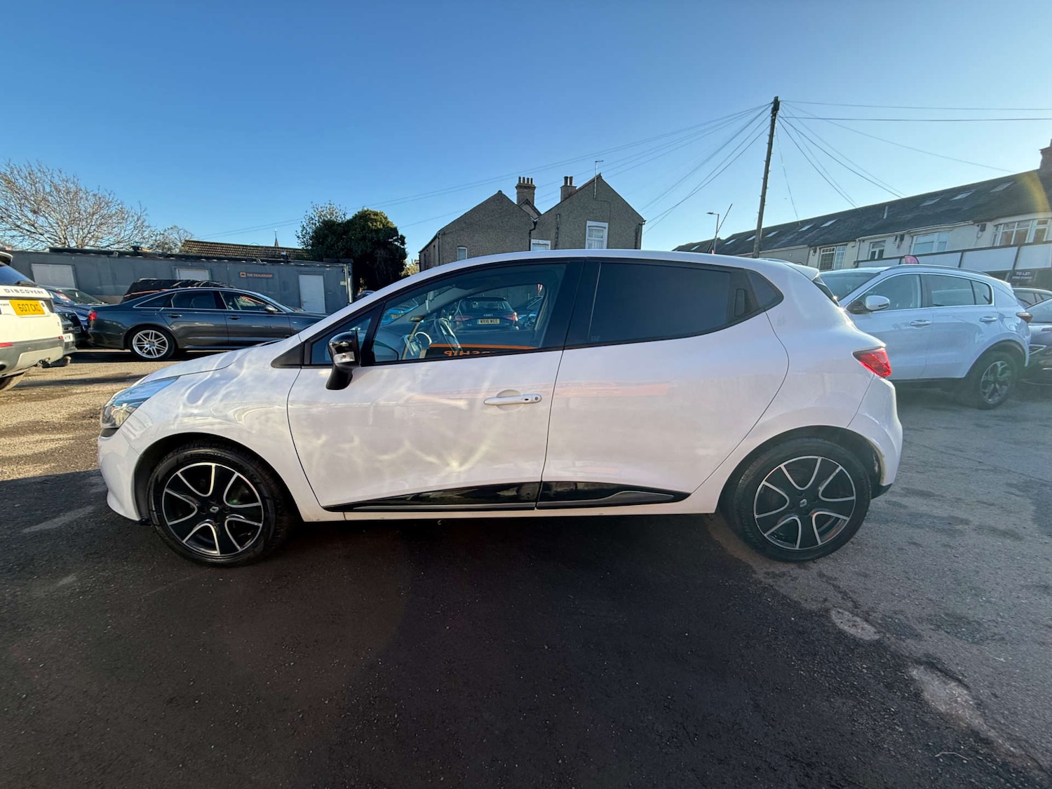 Used Renault Clio 2016 for sale - 76651363: Photo 14