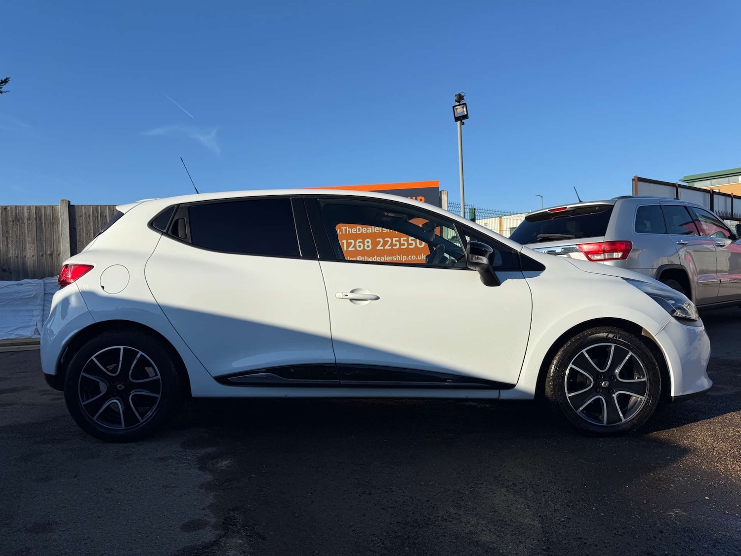 Used Renault Clio 2016 for sale - 76651363: Photo 3