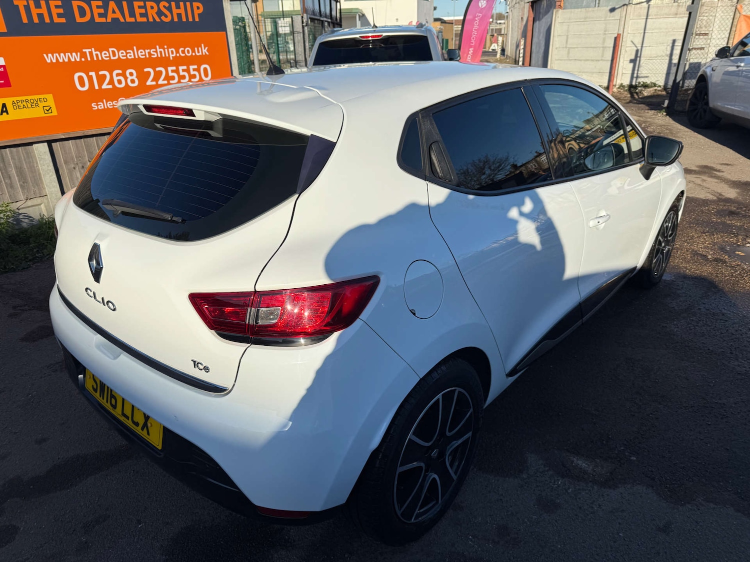 Used Renault Clio 2016 for sale - 76651363: Photo 7