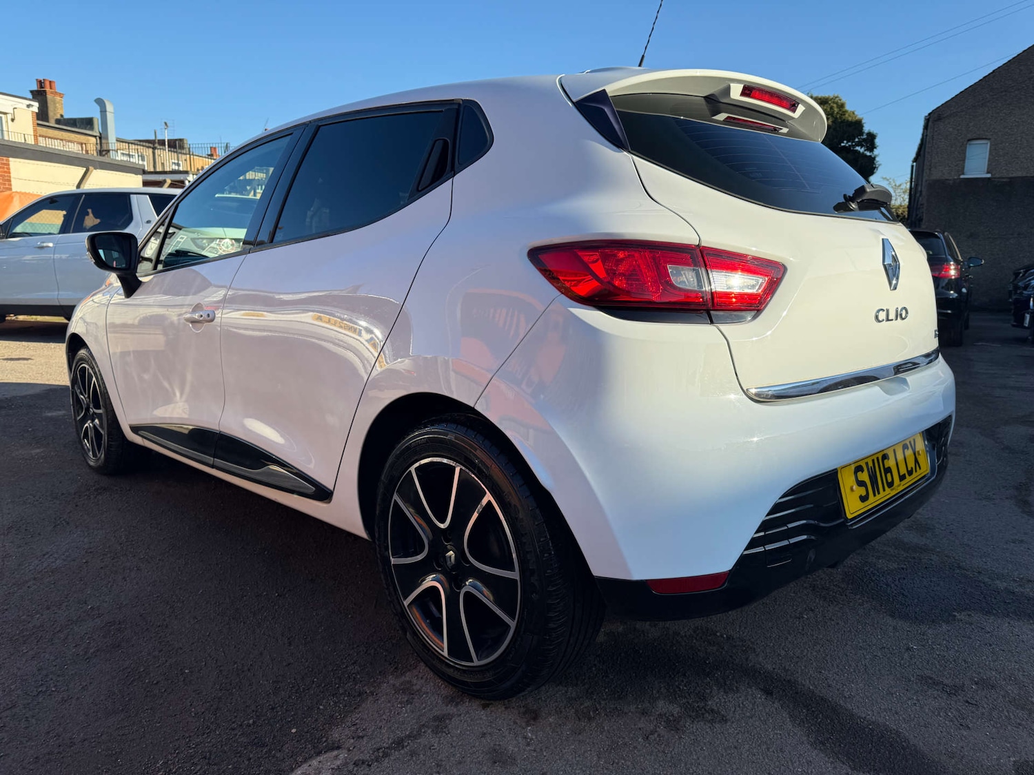 Used Renault Clio 2016 for sale - 76651363: Photo 9