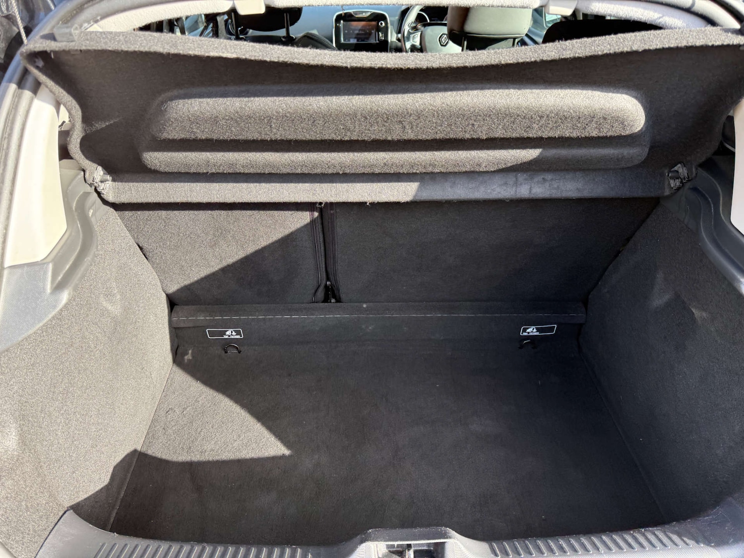 Used Renault Clio 2013 for sale - 76526169: Photo 17