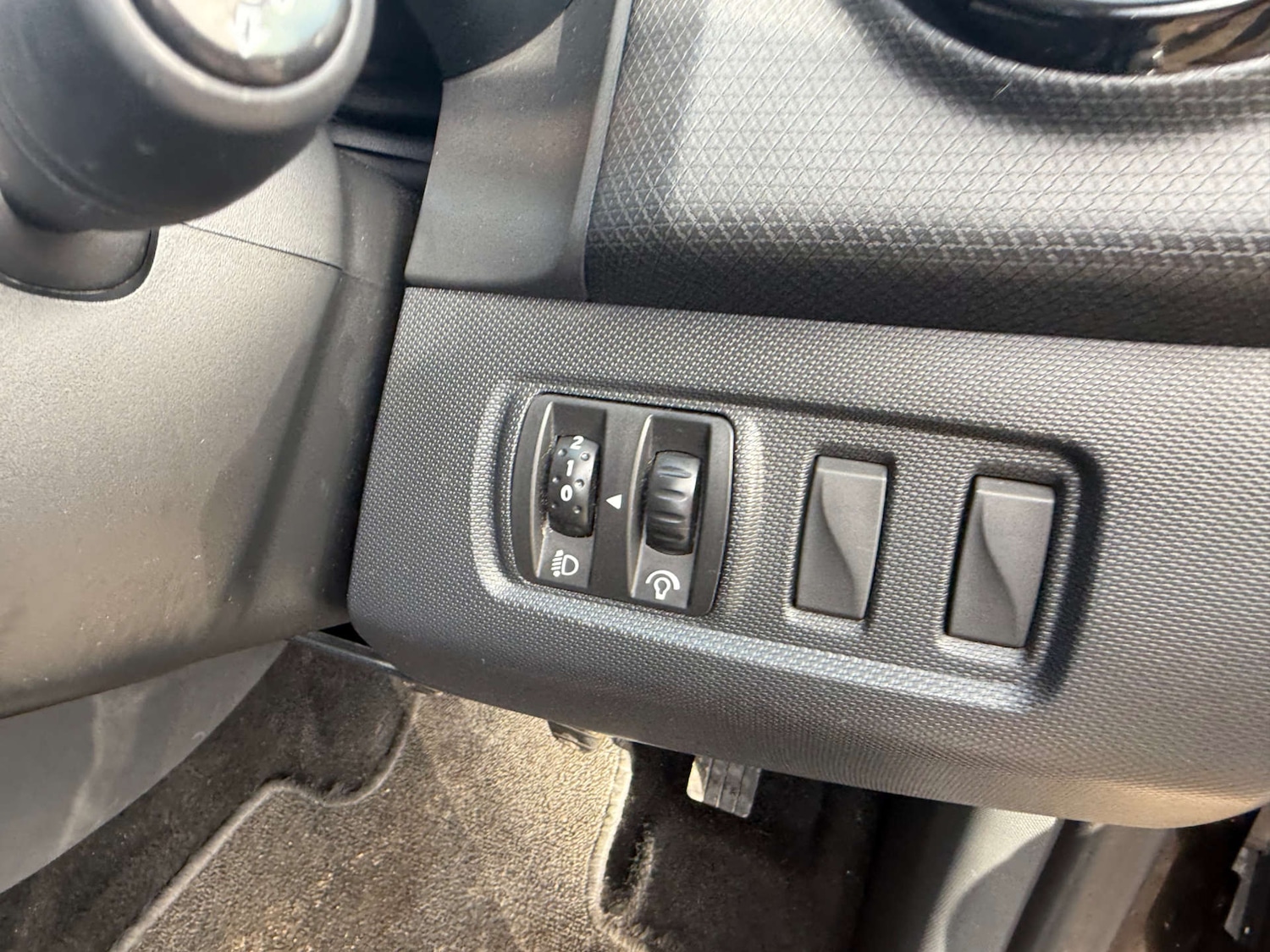 Used Renault Clio 2013 for sale - 76526169: Photo 25