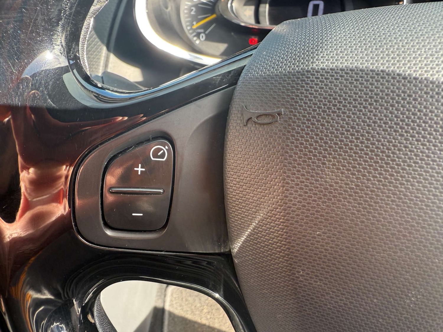 Used Renault Clio 2013 for sale - 76526169: Photo 27