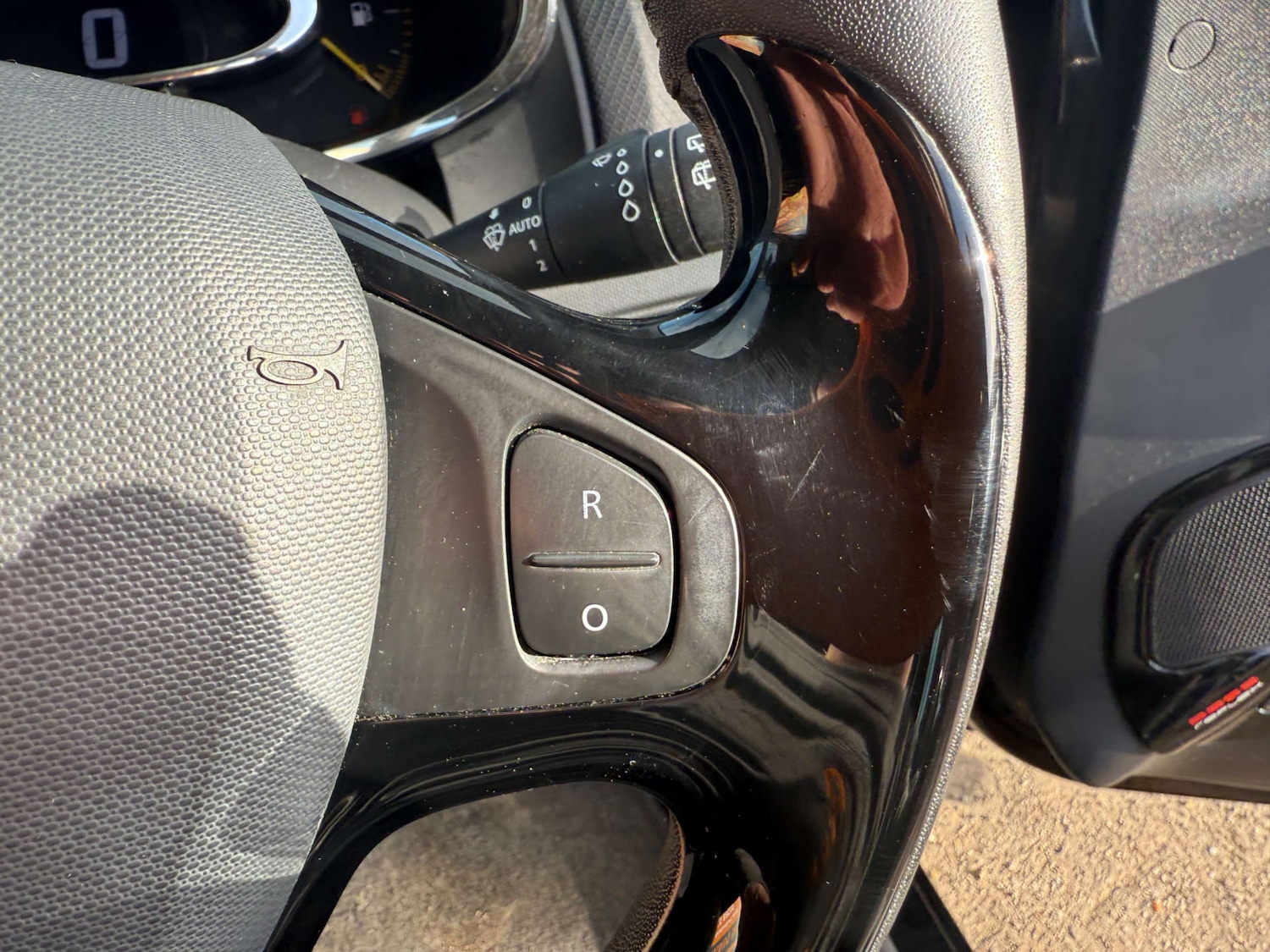 Used Renault Clio 2013 for sale - 76526169: Photo 28