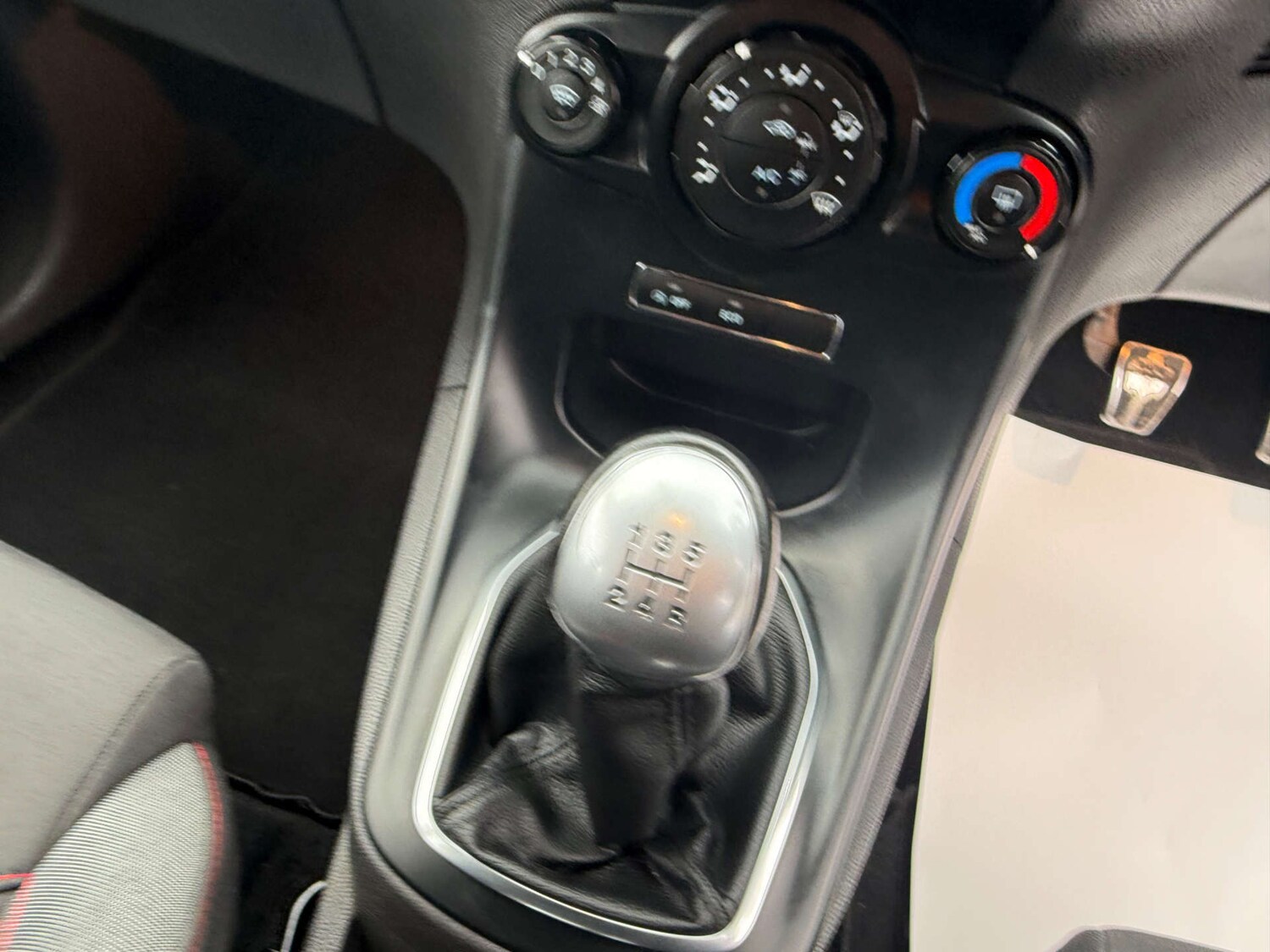 Used Ford Fiesta 2017 for sale - 77594865: Photo 32