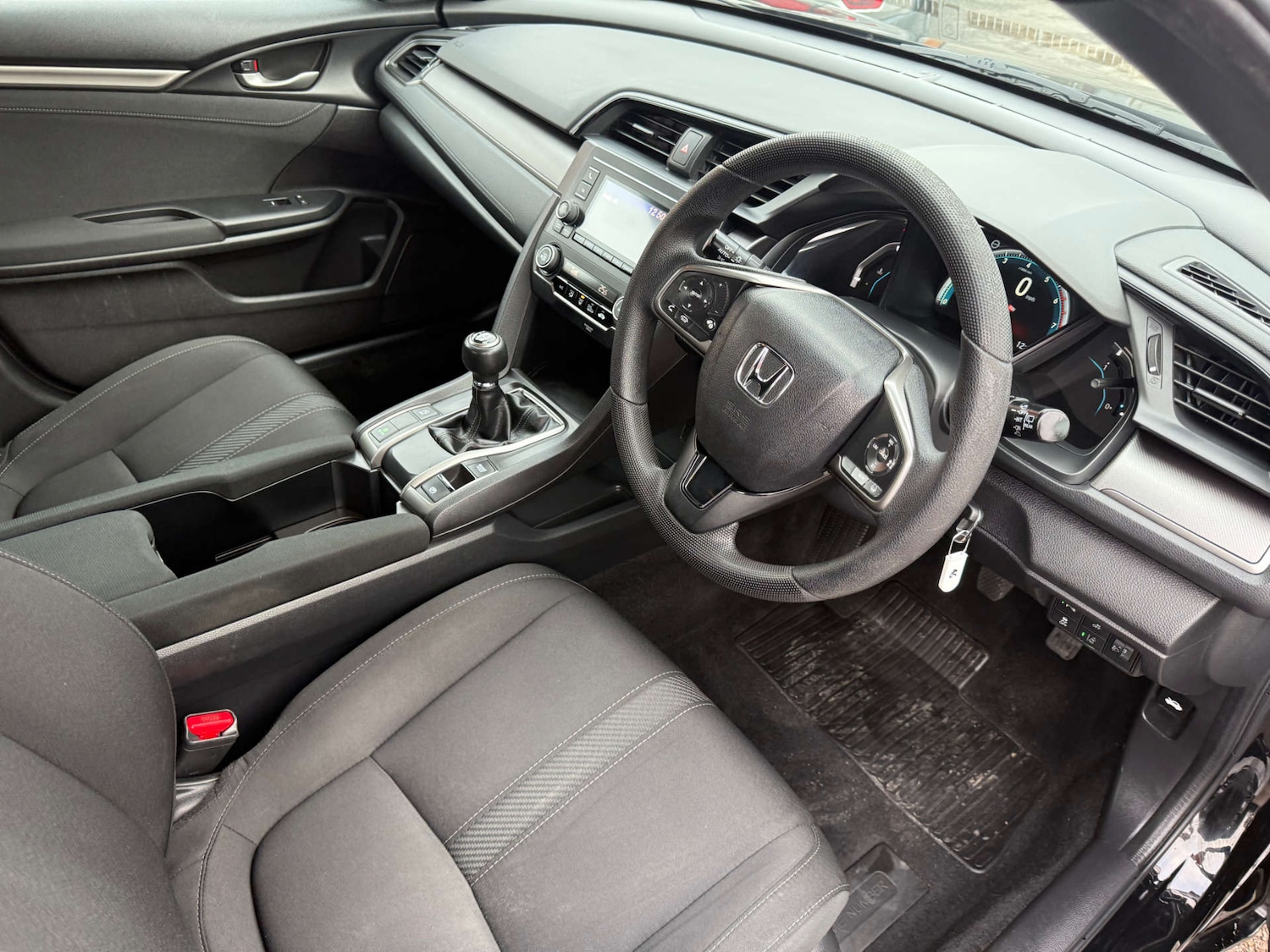 Used Honda Civic 2018 for sale - 76595227: Photo 25