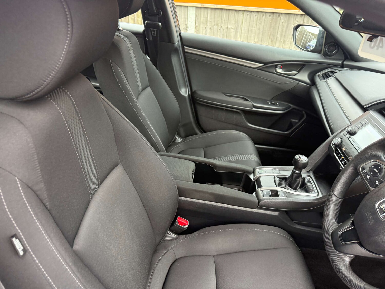 Used Honda Civic 2018 for sale - 76595227: Photo 29