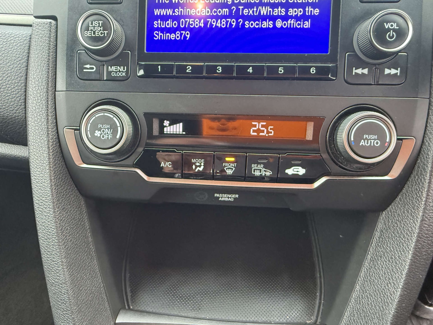 Used Honda Civic 2018 for sale - 76595227: Photo 37