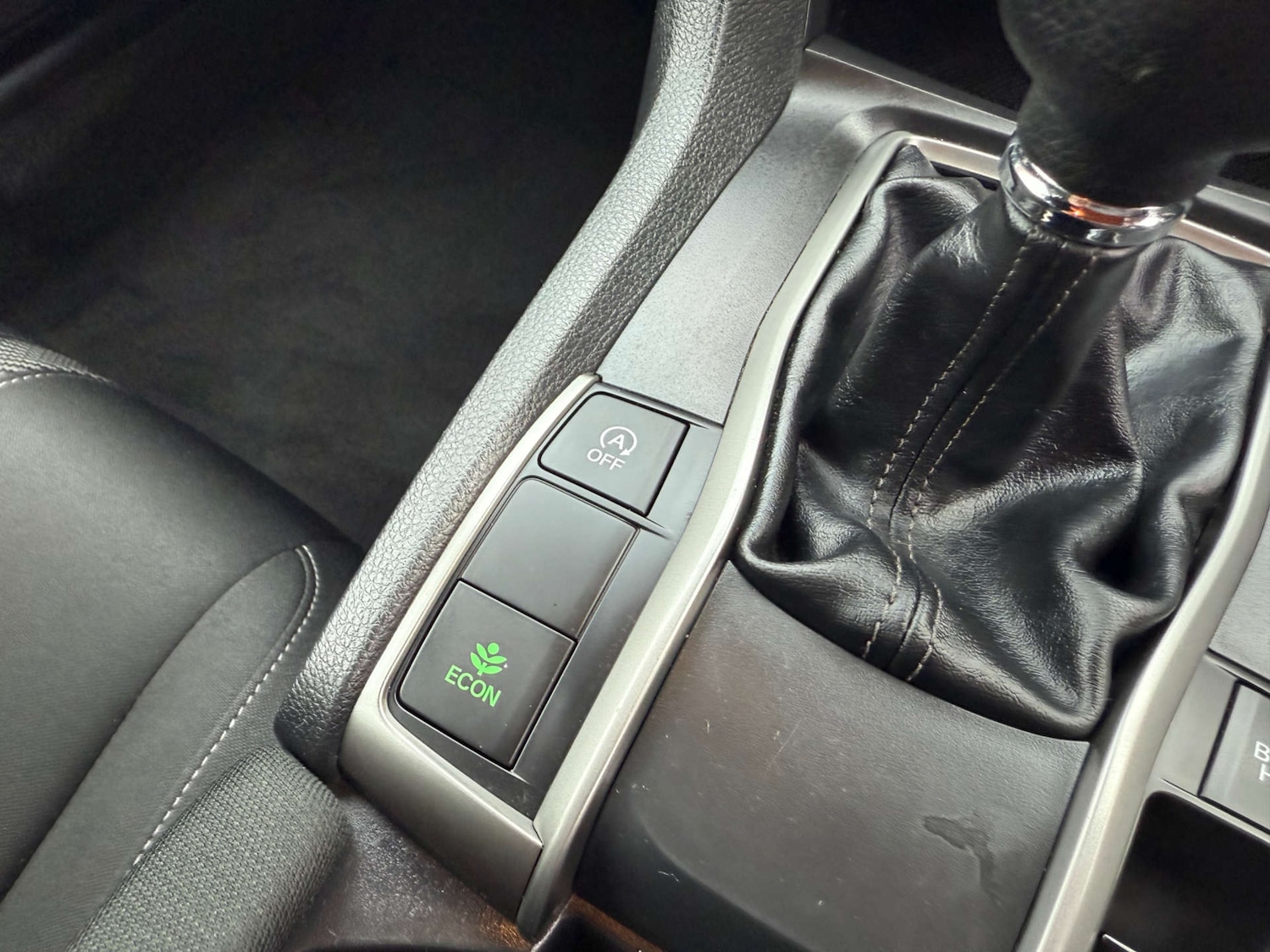 Used Honda Civic 2018 for sale - 76595227: Photo 40