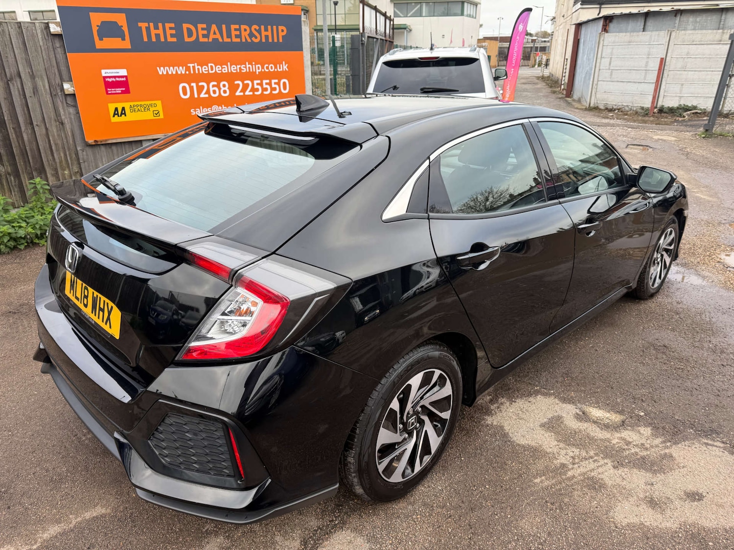 Used Honda Civic 2018 for sale - 76595227: Photo 9