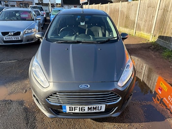 Used Ford Fiesta 2016 for sale - 77567786: Photo