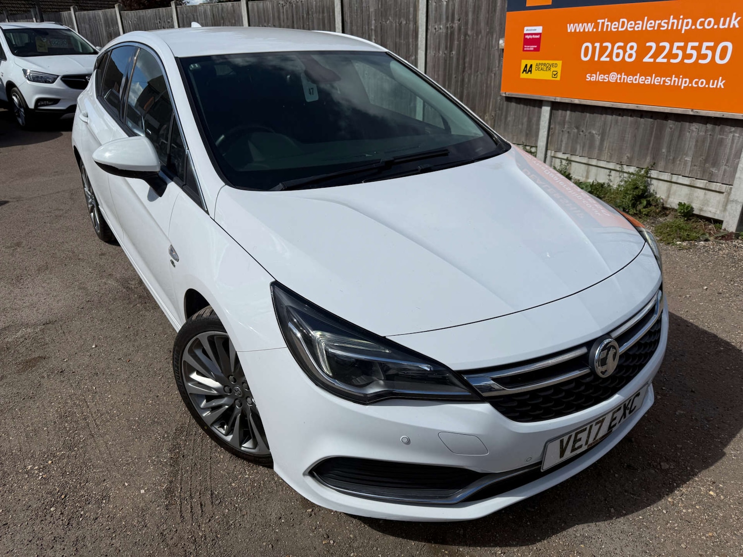 Used Vauxhall Astra 2017 for sale - 78140422: Photo 2