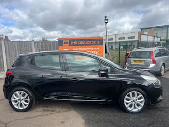 Used Renault Clio 2017 for sale - 79684075: Photo