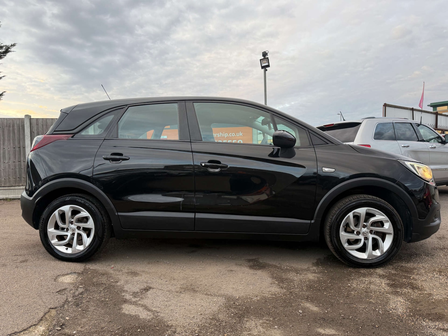 Used Vauxhall Crossland X 2017 for sale - 76481444: Photo 3