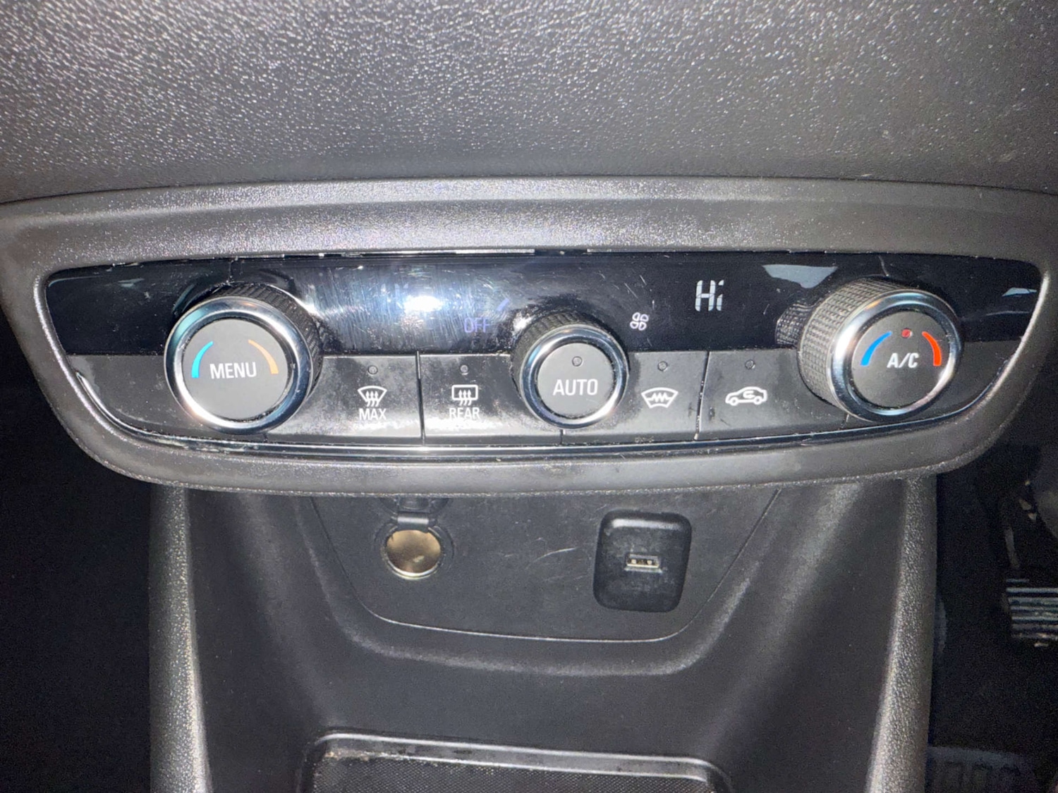 Used Vauxhall Crossland X 2017 for sale - 76481444: Photo 38