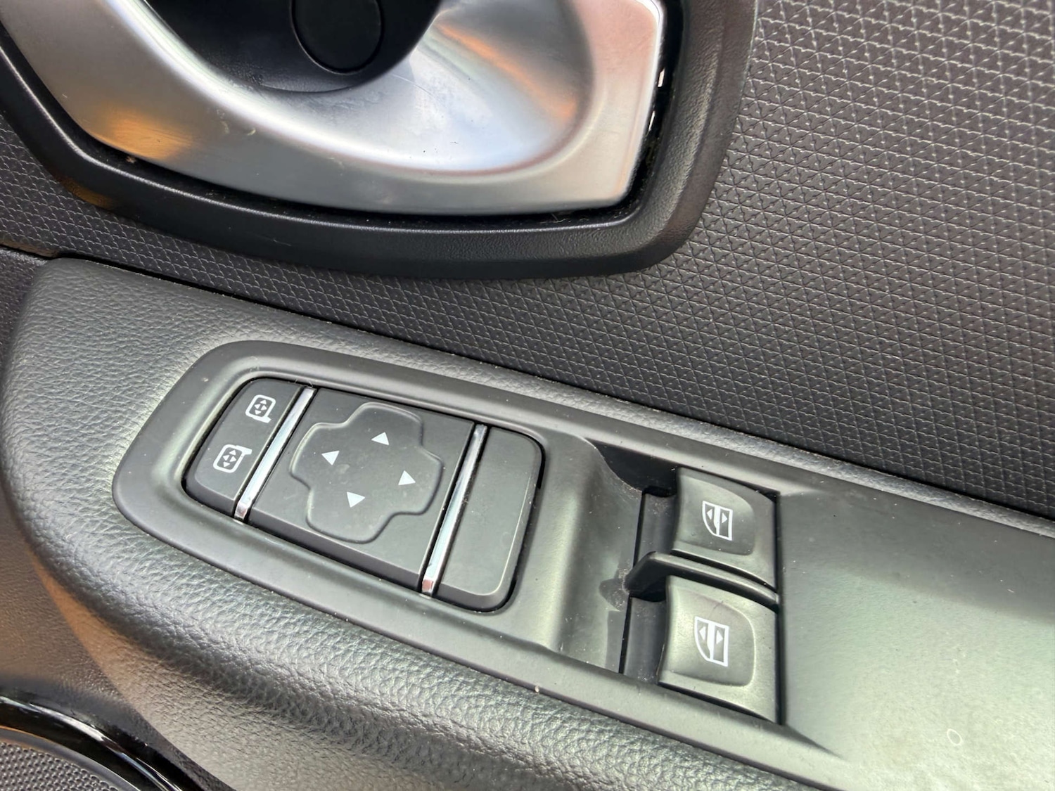 Used Renault Clio 2017 for sale - 78219423: Photo 18