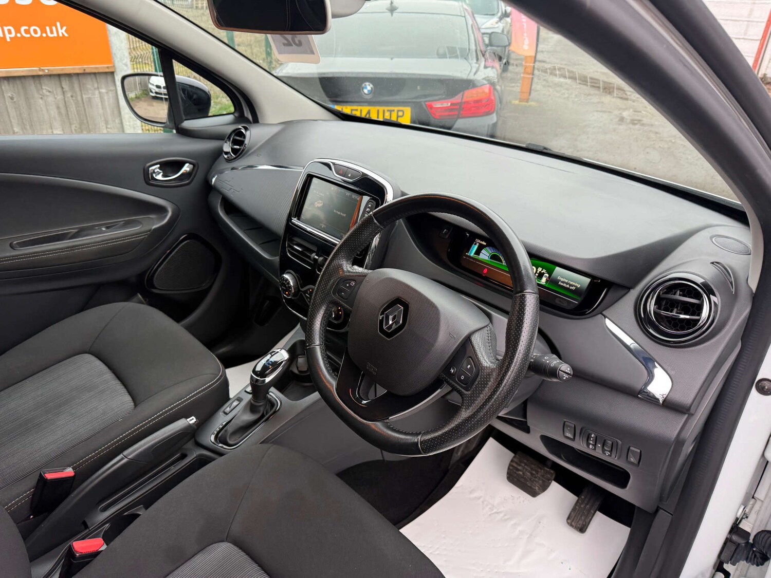 Used Renault Zoe 2018 for sale - 77475130: Photo 22