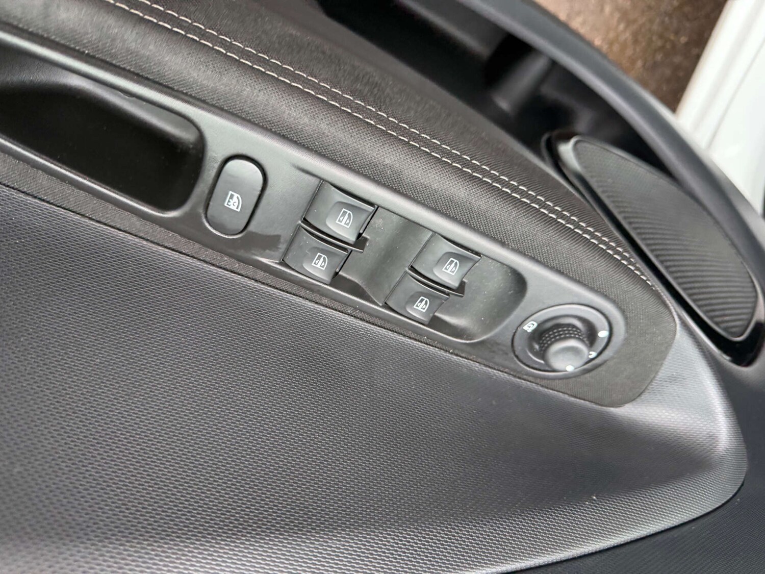 Used Renault Zoe 2018 for sale - 77475130: Photo 23